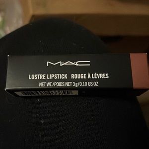 Lustre lipstick